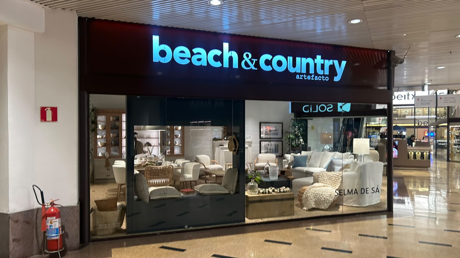 Artefacto Beach & Country